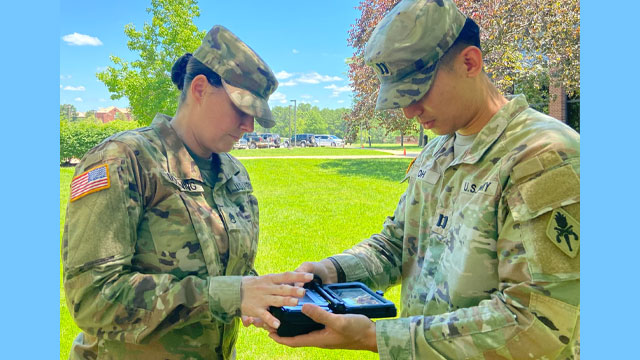 Soldiers Experiment with Future Biometrics Collection Capability